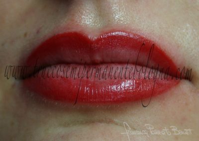 Labbra lips semi permanente pigmentazione rosso Bologna Via Goito